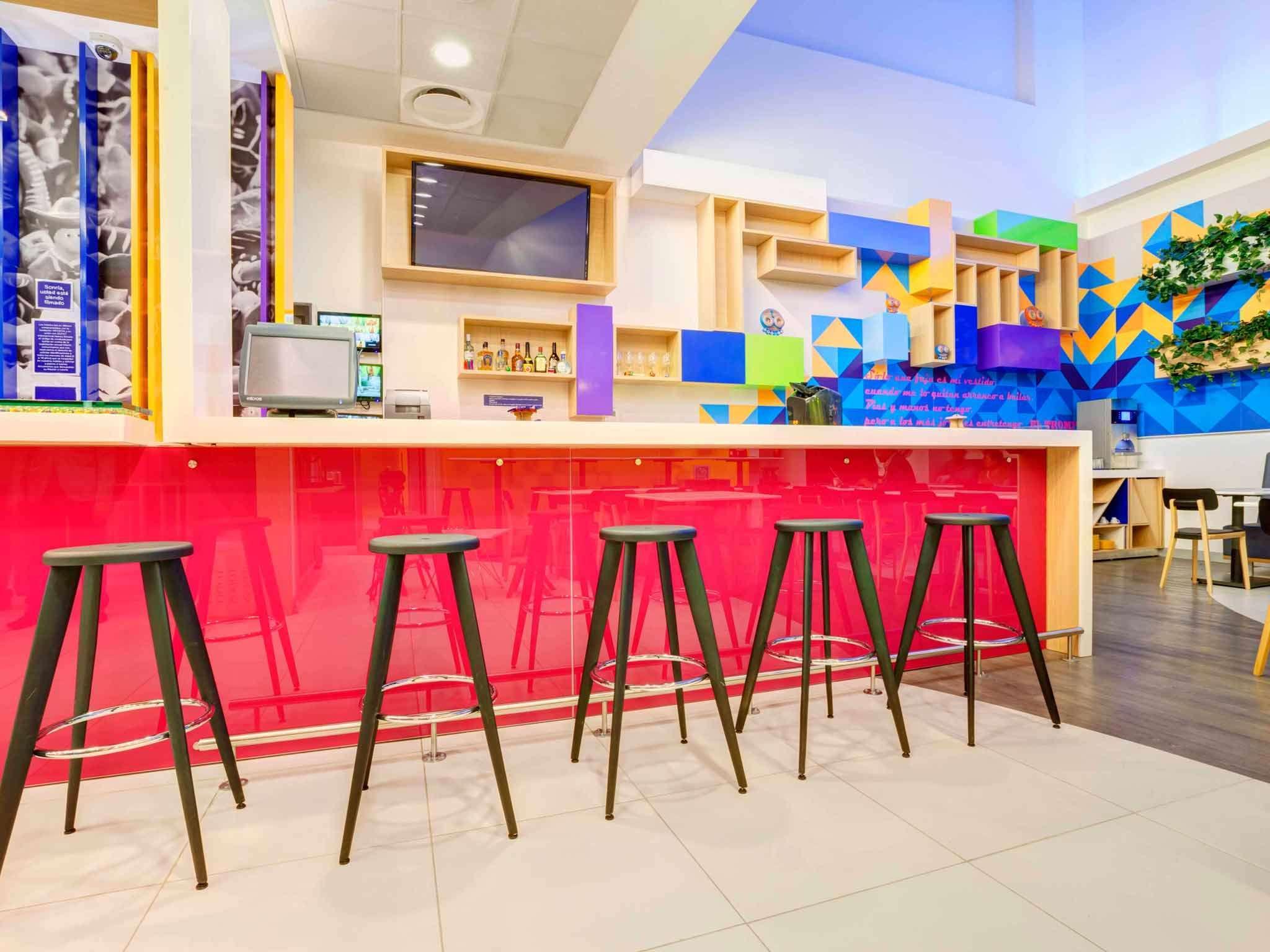 Отель Ibis Styles Mexico Reforma Экстерьер фото