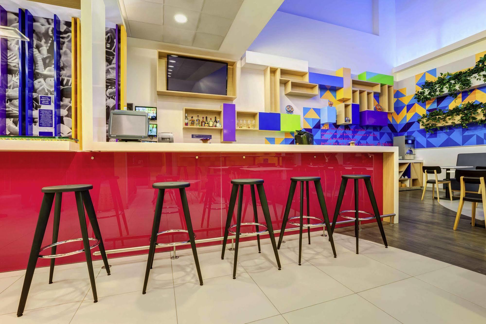 Отель Ibis Styles Mexico Reforma Экстерьер фото